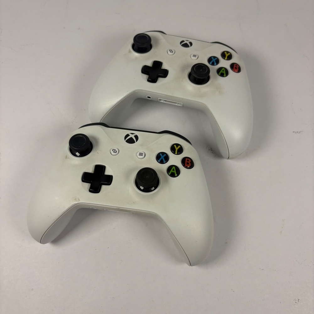 2 Microsoft Xbox One Wireless Controllers White Tested And Working